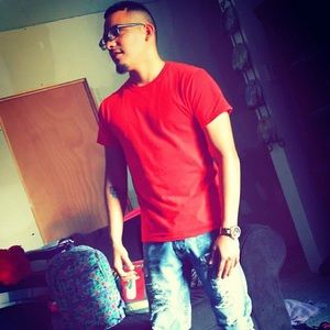 Meet your Posher, Leon